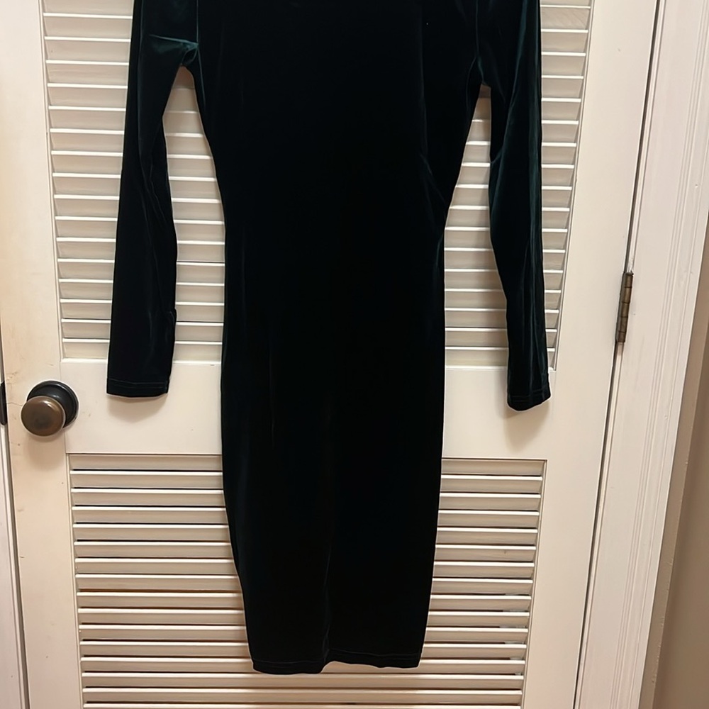 Huhot Velvet Cocktail Dress in Deep Green, Size Small, EUC - Picture 11 of 17